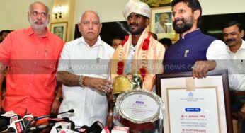 ಮುಖ್ಯಮಂತ್ರಿ ಬಿ.ಎಸ್. ಯಡಿಯೂರಪ್ಪರಿಂದ ಕಂಬಳ ಓಟಗಾರ ಶ್ರೀನಿವಾಸ ಗೌಡರಿಗೆ ಸನ್ಮಾನ