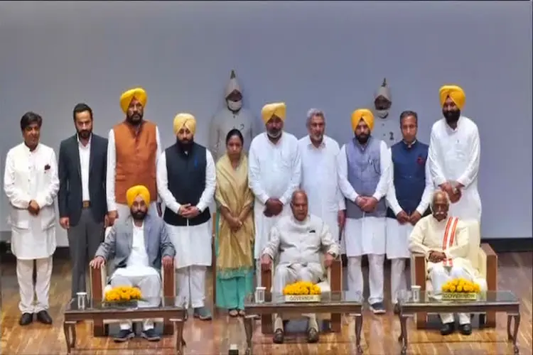 ಪಂಜಾಬ್| 10 ಮಂದಿ ಆಪ್ ಪಕ್ಷದ ಶಾಸಕರು ನೂತನ ಸಚಿವರಾಗಿ ಪ್ರಮಾಣವಚನ