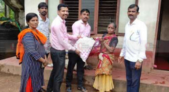 ಮಳೆ ತಂದ ಸಂಕಷ್ಟ | ಮುಳಿಯ ಜ್ಯುವೆಲ್ಸ್ ವತಿಯಿಂದ ನೆರೆ ಸಂತ್ರಸ್ತರಿಗೆ ನೆರವಿನ ಕಿಟ್ ವಿತರಣೆ |