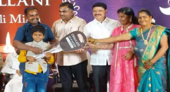 ಚಿನ್ನದ ವ್ಯಾಪಾರಿಯಿಂದ ಸಿಬ್ಬಂದಿಗಳಿಗೆ ಭರ್ಜರಿ ದೀಪಾವಳಿ ಗಿಫ್ಟ್; ಅಚ್ಚರಿಗೊಂಡ ಸಿಬ್ಬಂದಿ