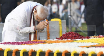 #GandhiJayanti | ಮಹಾತ್ಮ ಗಾಂಧೀಜಿ, ಲಾಲ್ ಬಹದ್ದೂರ್ ಶಾಸ್ತ್ರಿ ಜನ್ಮದಿನ | ಪುಷ್ಪ ನಮನ ಸಲ್ಲಿಸಿದ ಪ್ರಧಾನಿ ಮೋದಿ |